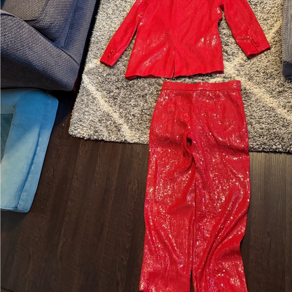 Zara Bloggers favorite full red sequin suit -see size - Picture 8 of 10